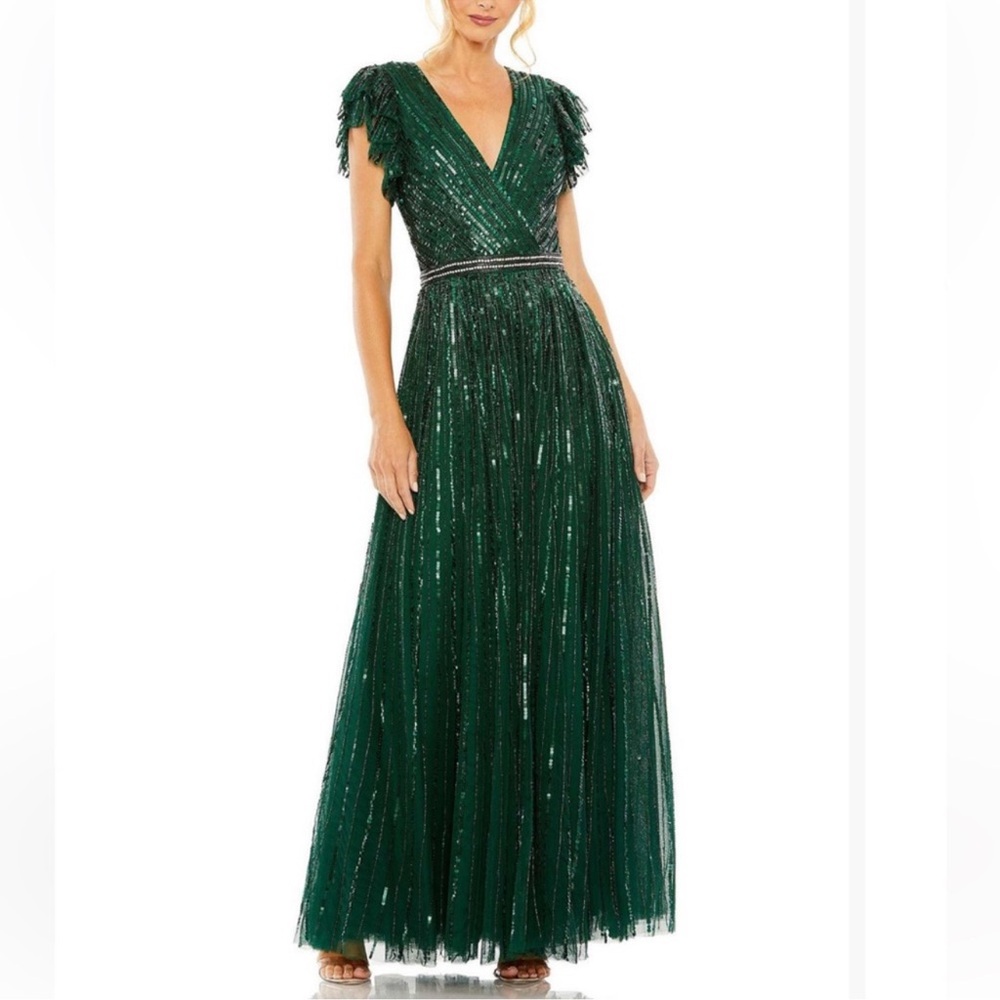 Mac Duggal Deep Green Sequined Wrap Over
Ruffled Cap Sleeve Gown - Reemoly